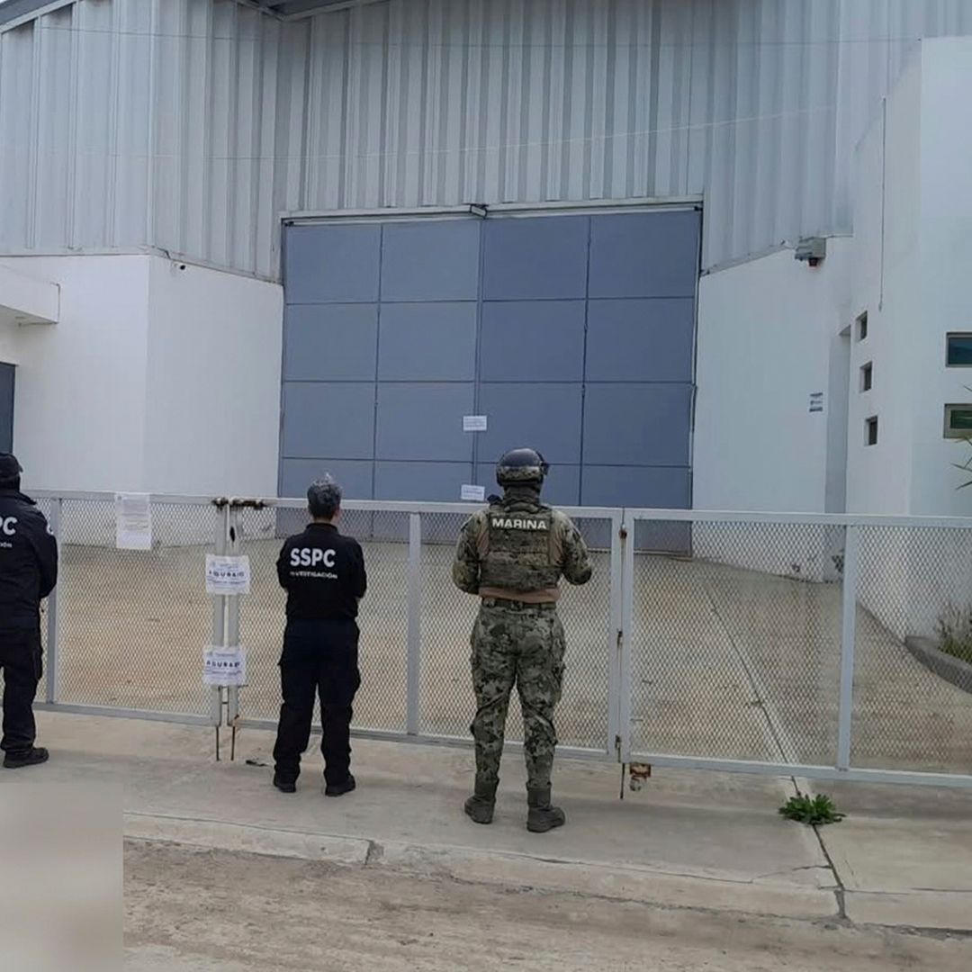 Marina Catea Cinco Inmuebles en Hidalgo; Aseguran Armas, Dinero y Equipo Médico